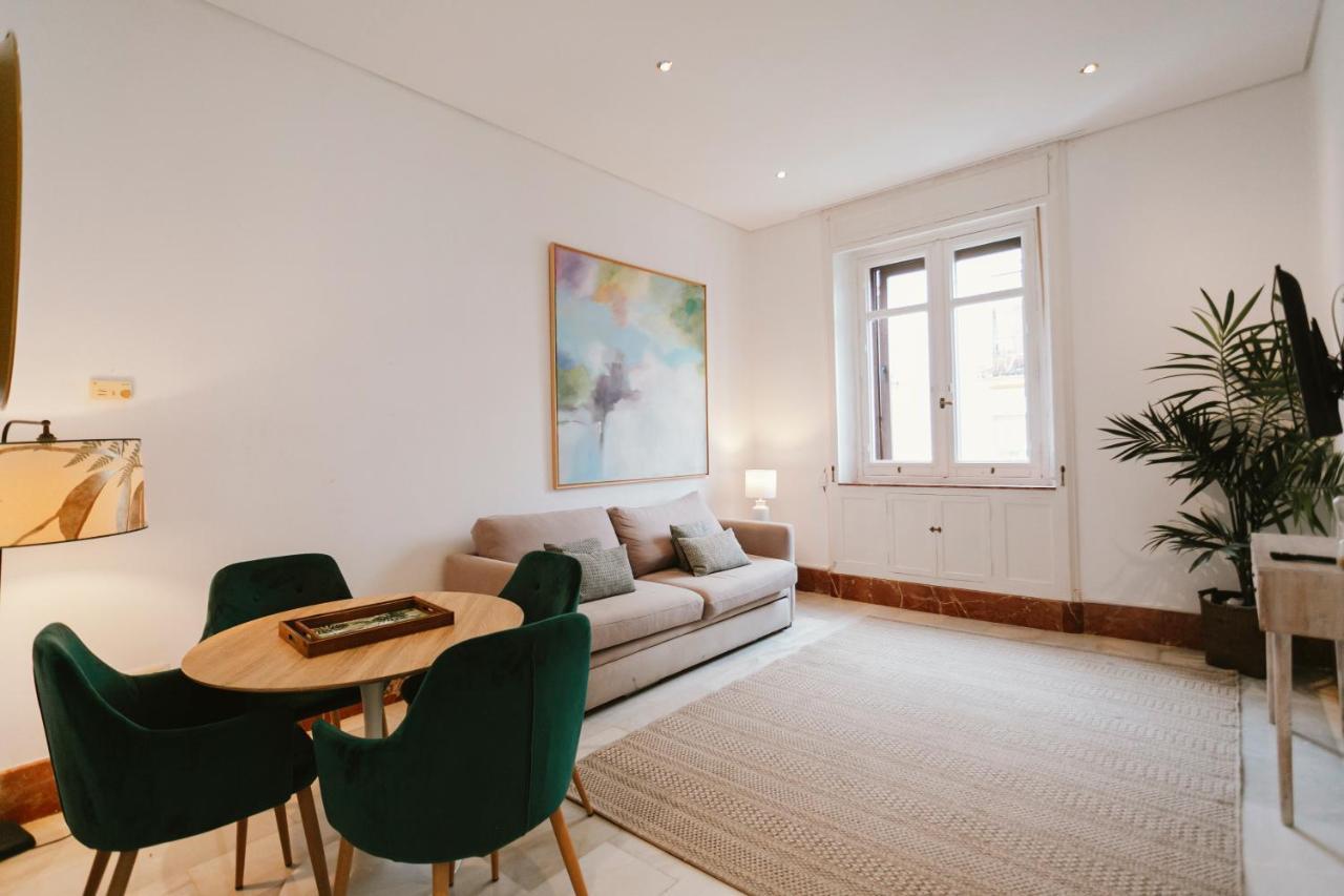 Bright And Cozy-1Bd 1Bth & 2Bd 1Bth- La Giralda Apartment Севиля Екстериор снимка