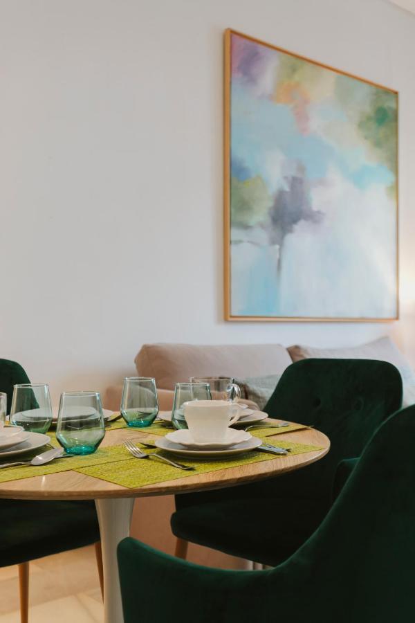 Bright And Cozy-1Bd 1Bth & 2Bd 1Bth- La Giralda Apartment Севиля Екстериор снимка