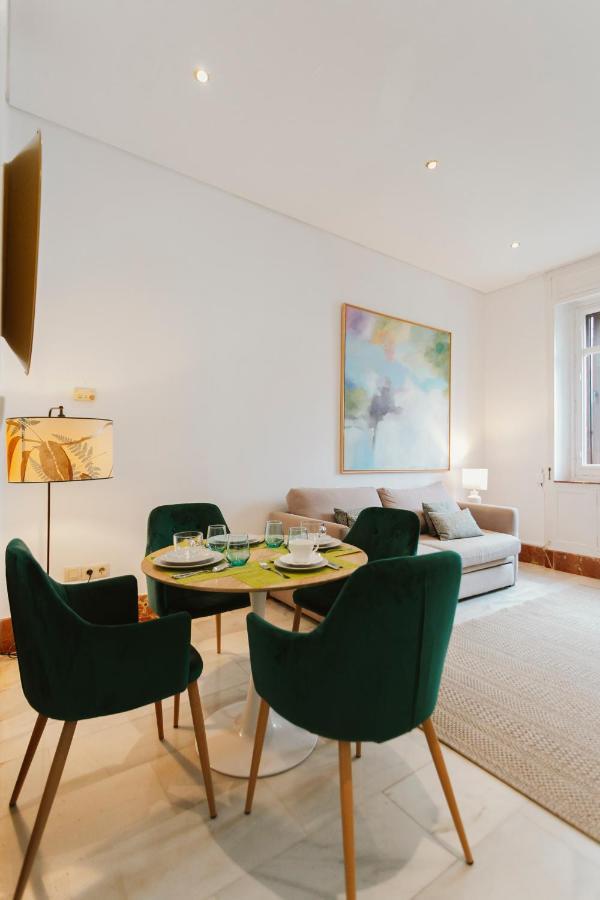Bright And Cozy-1Bd 1Bth & 2Bd 1Bth- La Giralda Apartment Севиля Екстериор снимка