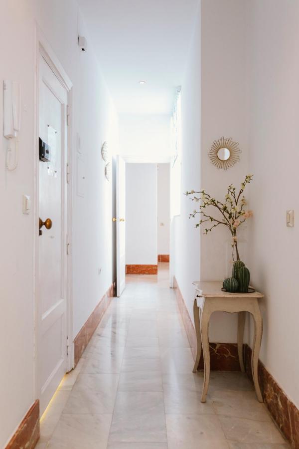 Bright And Cozy-1Bd 1Bth & 2Bd 1Bth- La Giralda Apartment Севиля Екстериор снимка