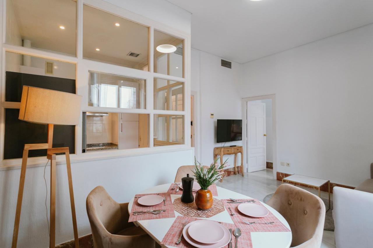 Bright And Cozy-1Bd 1Bth & 2Bd 1Bth- La Giralda Apartment Севиля Екстериор снимка