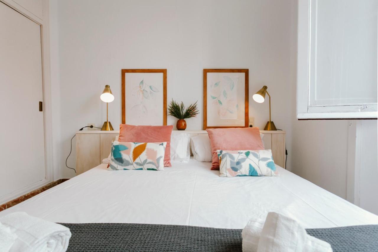 Bright And Cozy-1Bd 1Bth & 2Bd 1Bth- La Giralda Apartment Севиля Екстериор снимка