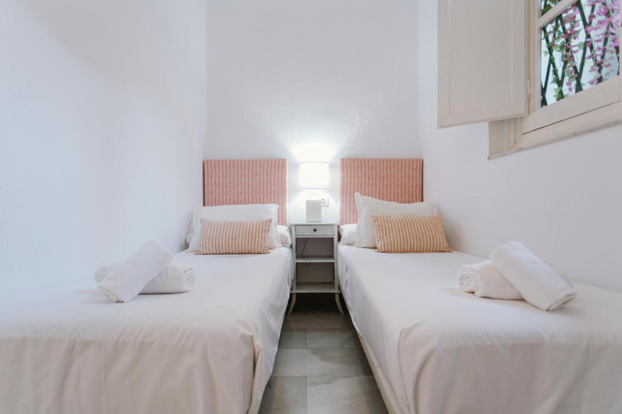Bright And Cozy-1Bd 1Bth & 2Bd 1Bth- La Giralda Apartment Севиля Екстериор снимка