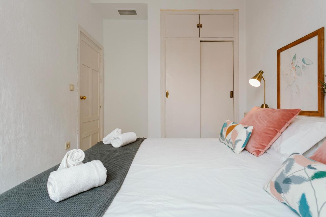 Bright And Cozy-1Bd 1Bth & 2Bd 1Bth- La Giralda Apartment Севиля Екстериор снимка