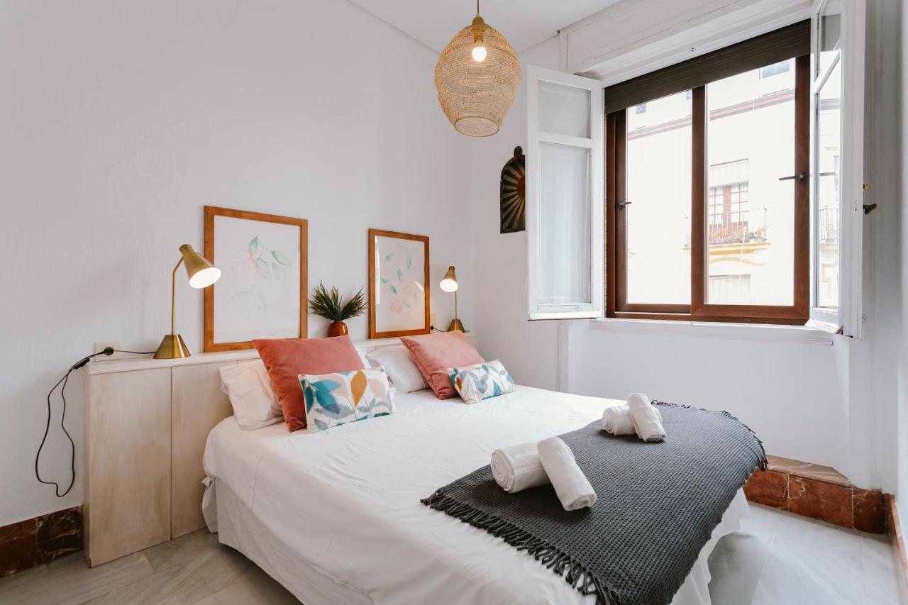 Bright And Cozy-1Bd 1Bth & 2Bd 1Bth- La Giralda Apartment Севиля Екстериор снимка