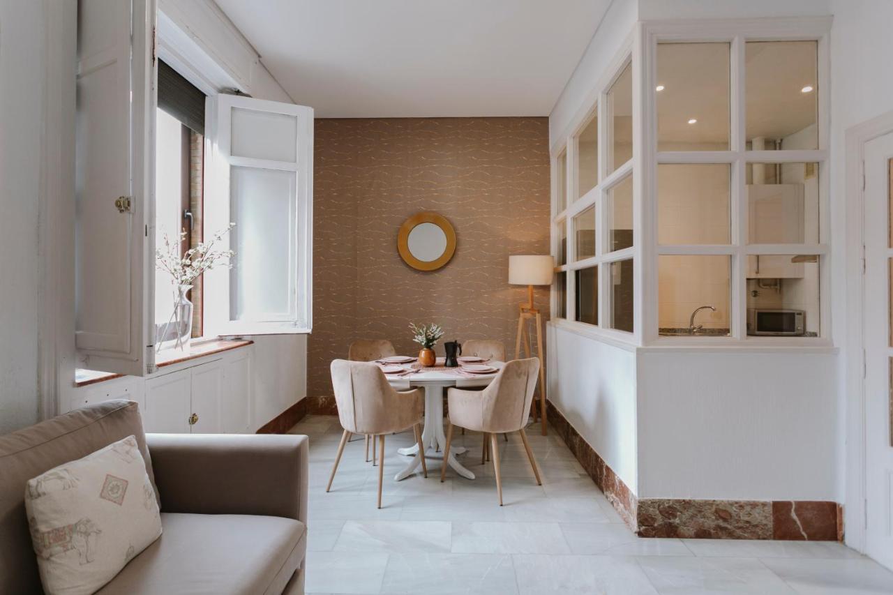 Bright And Cozy-1Bd 1Bth & 2Bd 1Bth- La Giralda Apartment Севиля Екстериор снимка